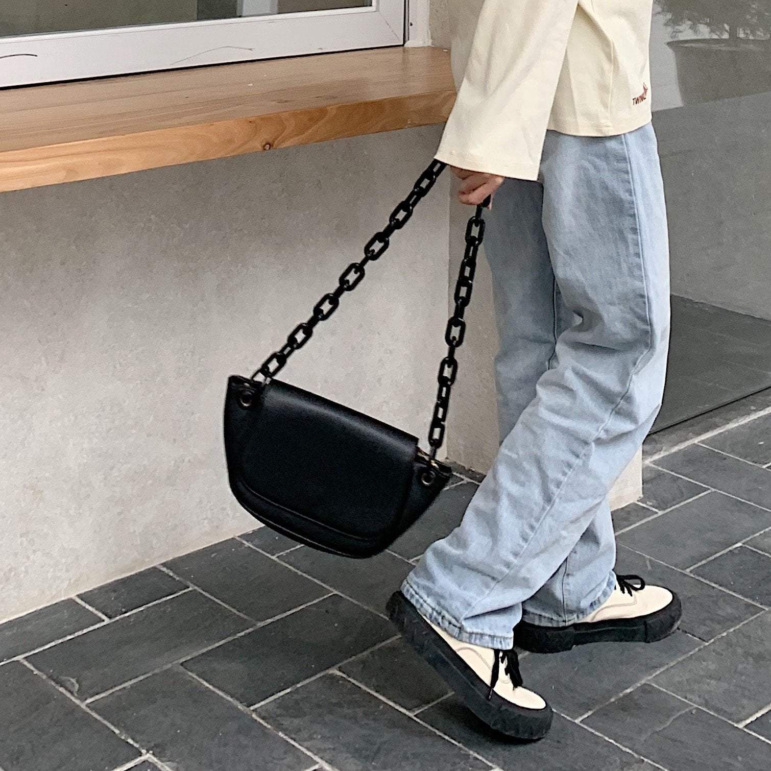 Black Acrylic Chain Pu Leather Shoulder Bag