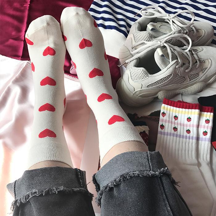 http://itgirlclothing.com/cdn/shop/products/itgirl-shop-cute-strawberry-heart-socks-4962992980003.jpg?v=1573783168