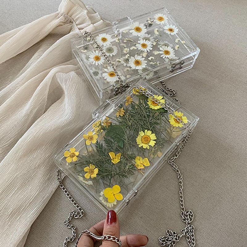 itGirl Shop DRIED DAISY FLOWERS AESTHETIC TRANSPARENT BAG