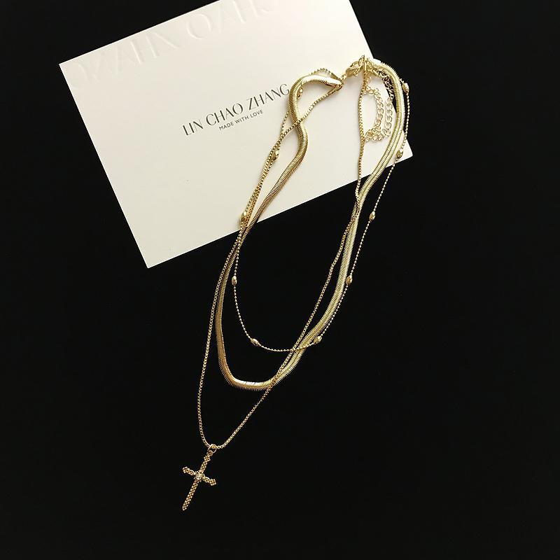 itGirl Shop - Aesthetic Clothing -Golden Metallic Chains Cross
