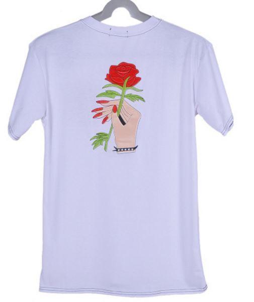 itGirl Shop SALE HAND HOLD ROSE EMBROIDERY TSHIRT
