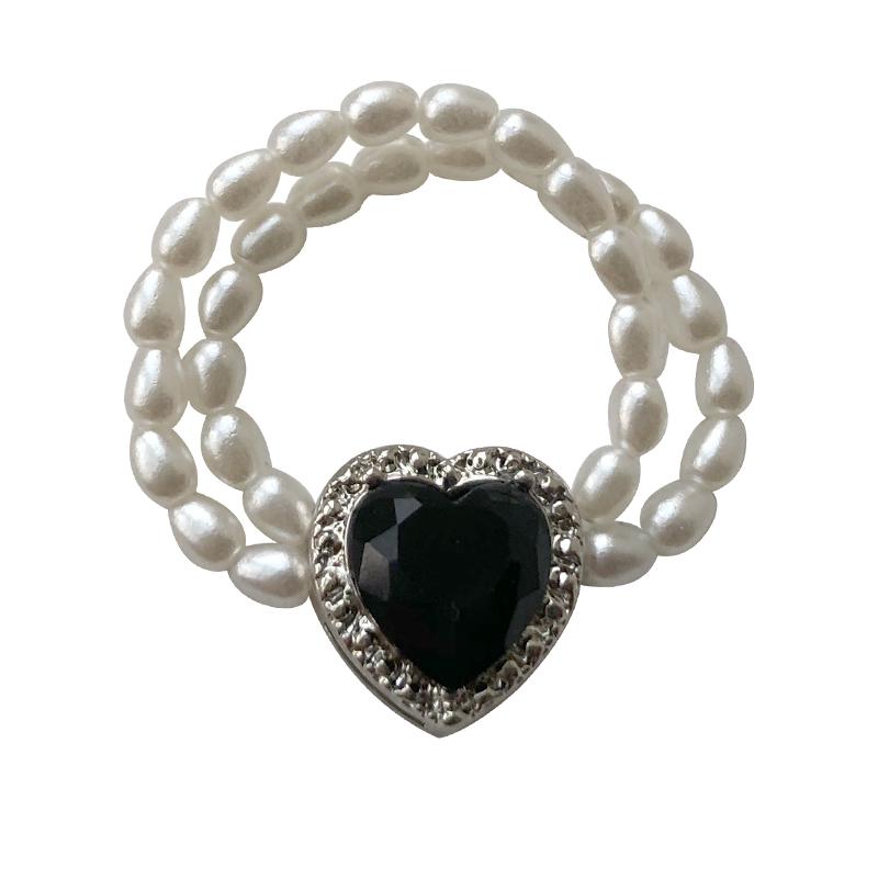 itGirl Shop BLACK HEART SHAPED PEARL BEADS ADJUSTABLE RING