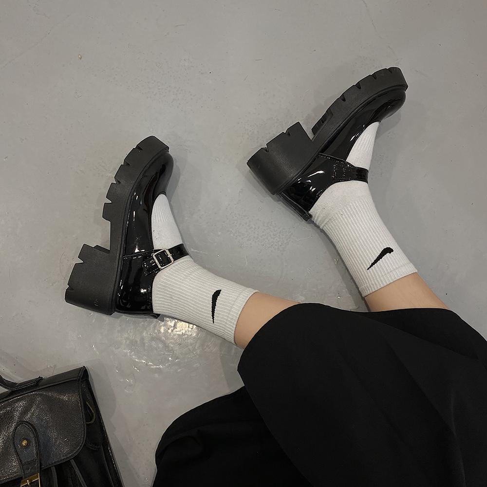 Aesthetic vintage shoes top