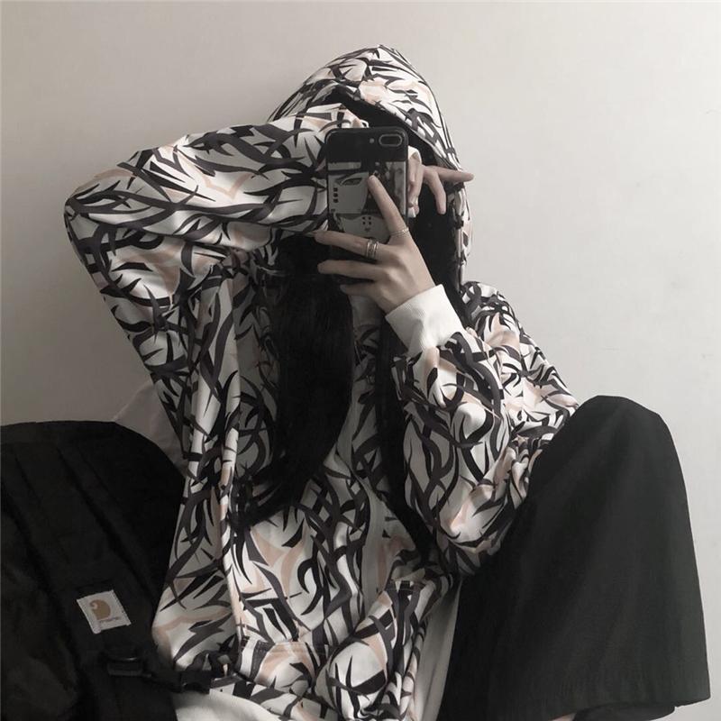 Graffiti Printed Teenage Fashion Hooded Loose Sweatshirt