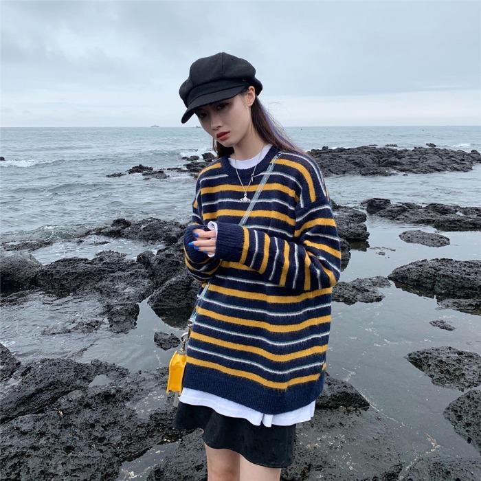 itGirl Shop KOREAN AESTHETIC ROUND NECK STRIPED KNITTED SWEATER