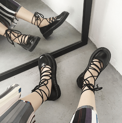 itGirl Shop LACEUP BLACK LEATHER CLOSED TOE FLAT SANDALS
