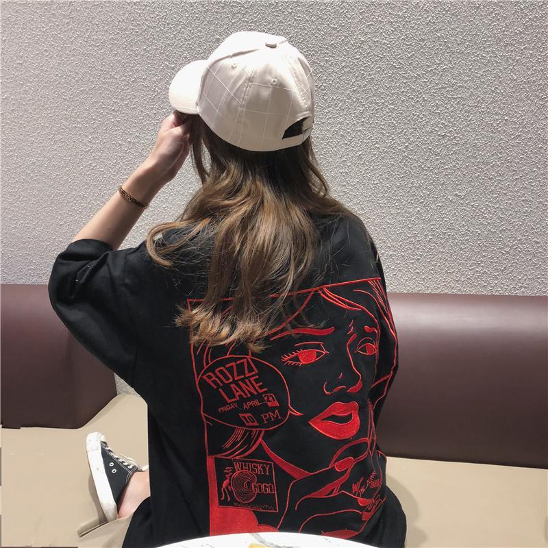 itGirl Shop OVERSIZED BLACK WHITE EMBROIDERED COMIC SCENE T-SHIRT