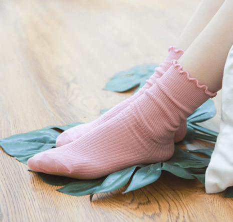Aesthetic Clothing itGirl Shop SALE WAVY EDGE HIGH ANKLE EASY COLORS SOCKS